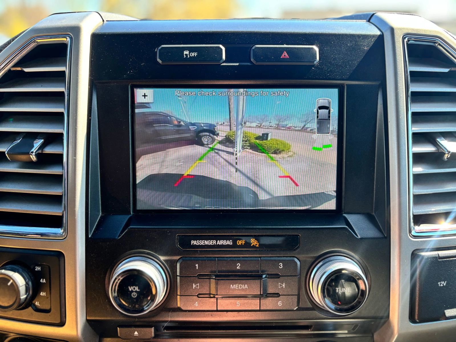 Used 2016 Ford F150 Lariat w/ Equipment Group 502A Luxury AWD/4WD image 22