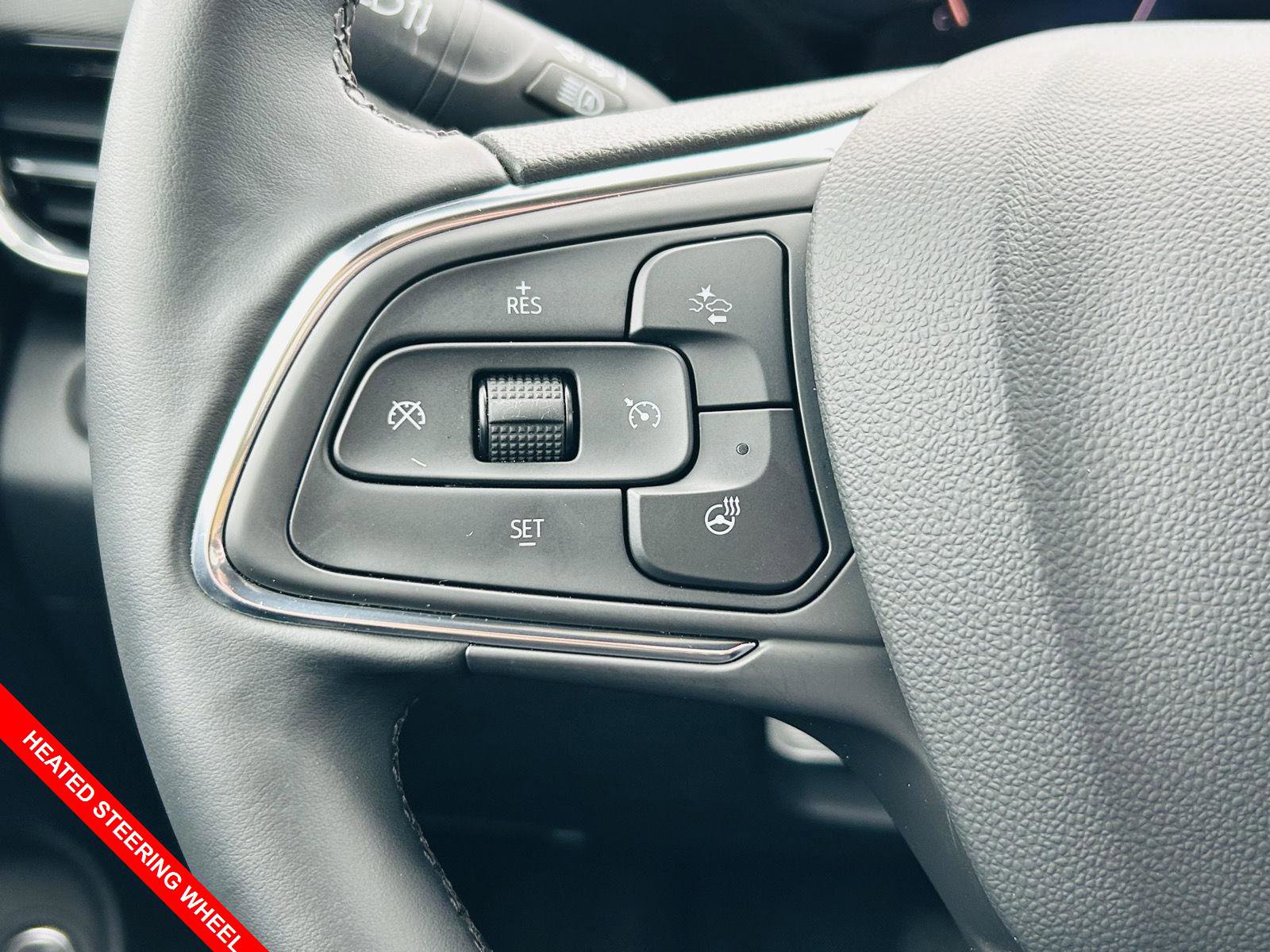 Used 2025 Buick Envista Sport Touring w/ Convenience I Package image 6