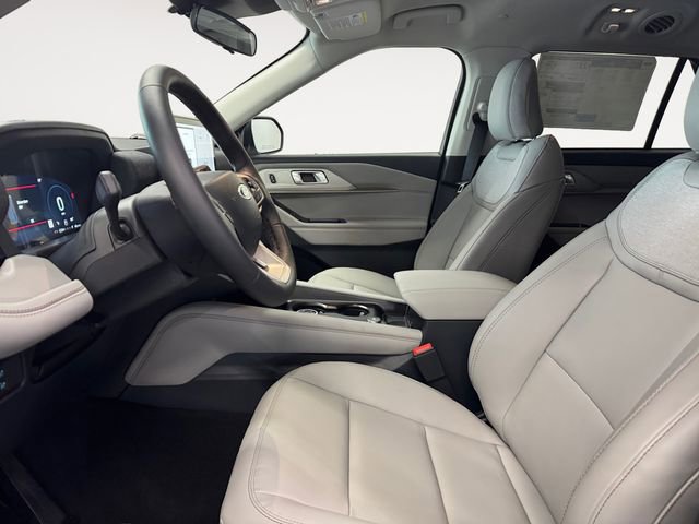 Used 2026 Ford Explorer Active w/ Active Comfort Package image 9