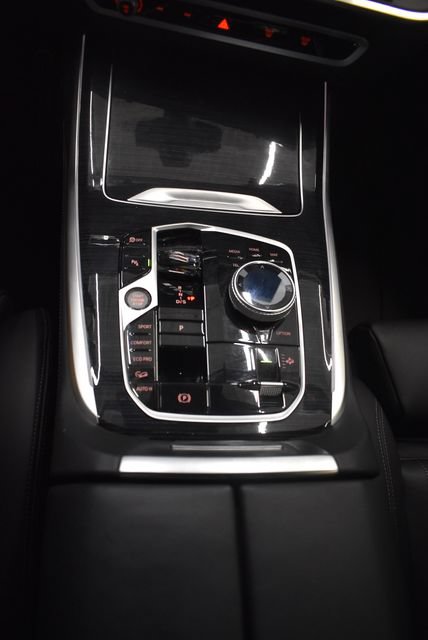 Used 2024 BMW X7 xDrive40i w/ M Sport Package AWD/4WD image 29