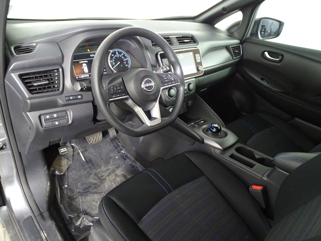 Used 2023 Nissan Leaf S image 15