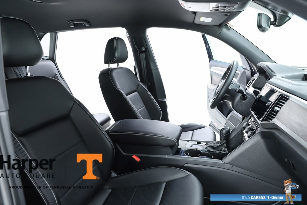 Used 2023 Volkswagen Atlas Cross Sport SE w/ Black Wheel Package image 36