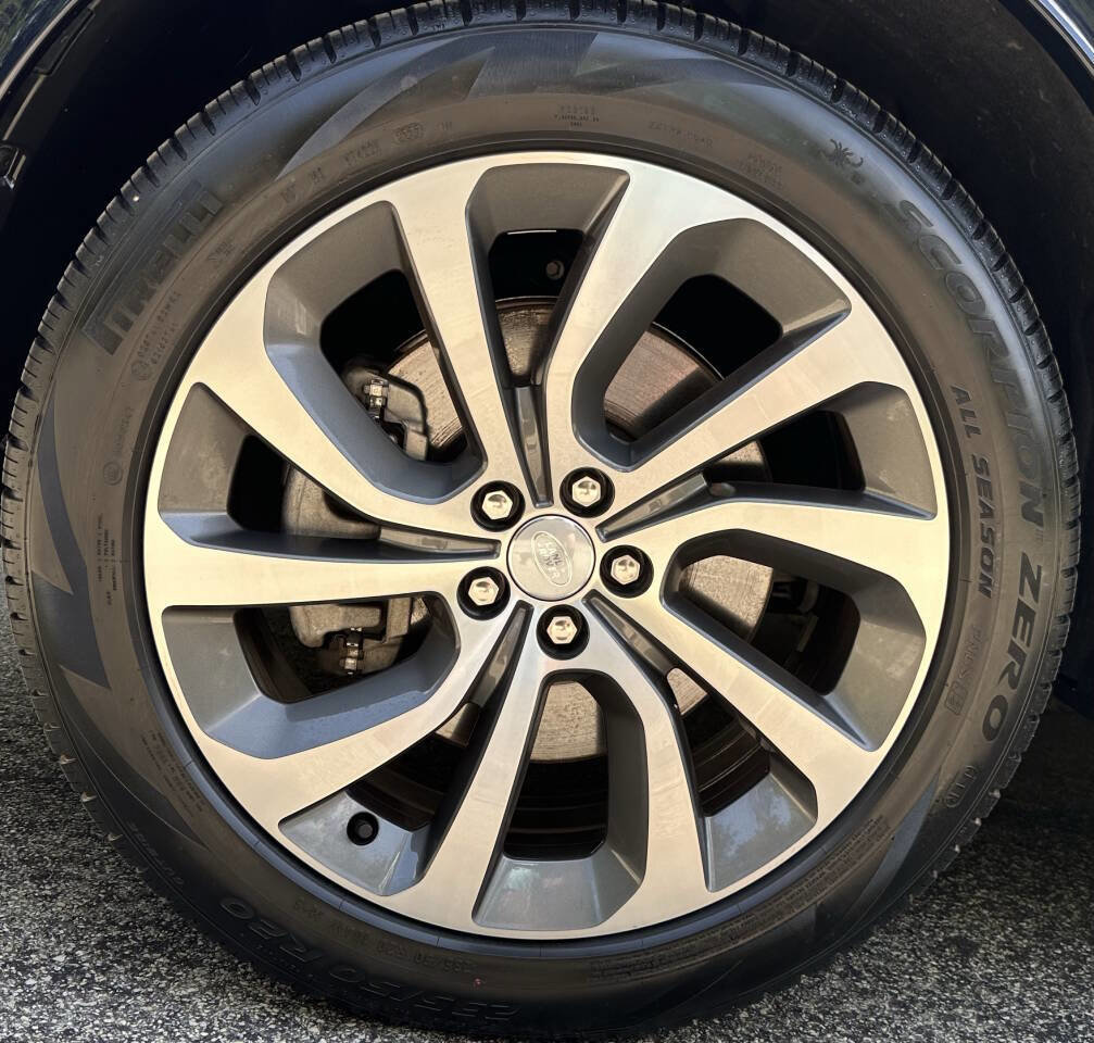 Used 2023 Land Rover Discovery Sport S R-Dynamic image 9