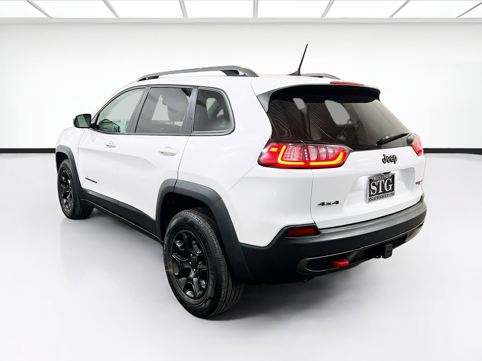 Used 2019 Jeep Cherokee Trailhawk w/ Trailer Tow Group AWD/4WD image 6