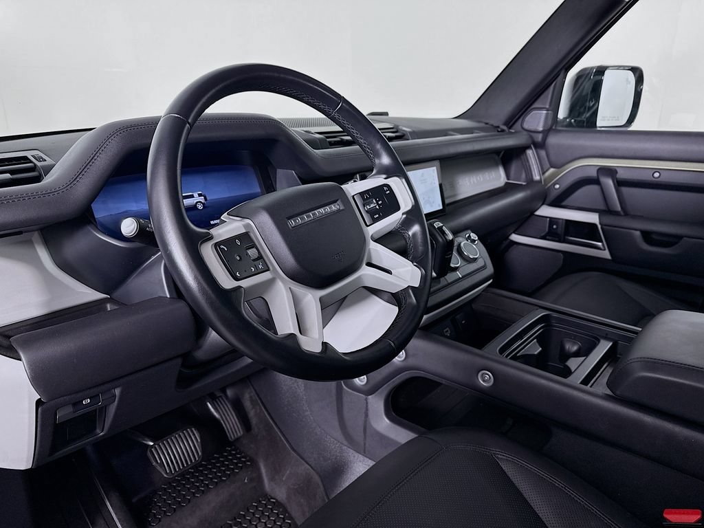 Certified 2023 Land Rover Defender 110 SE AWD/4WD image 4