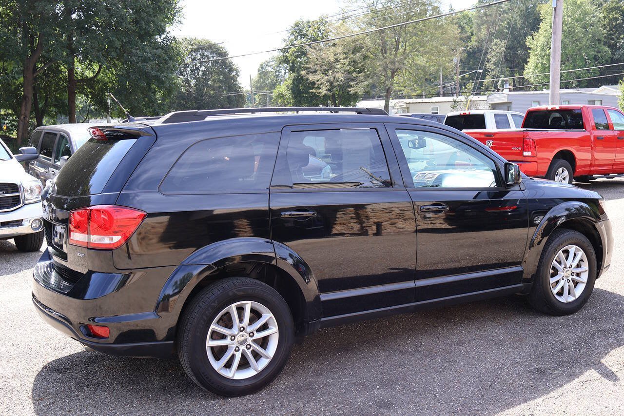 Used 2014 Dodge Journey SXT w/ Flexible Seating Group FWD image 9