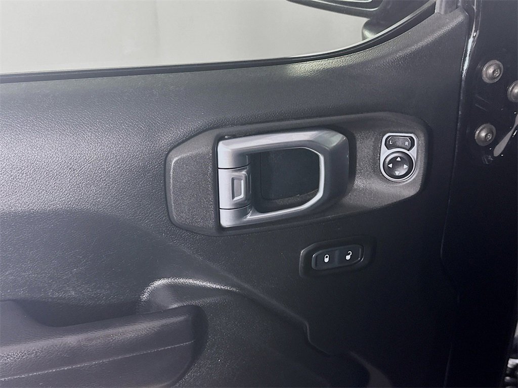 Used 2020 Jeep Gladiator Rubicon w/ LED Lighting Group image 25