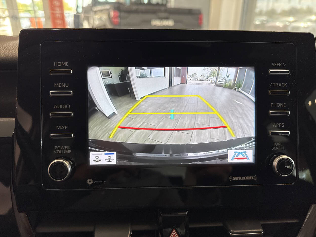 Used 2022 Toyota Camry SE w/ Convenience Package image 20