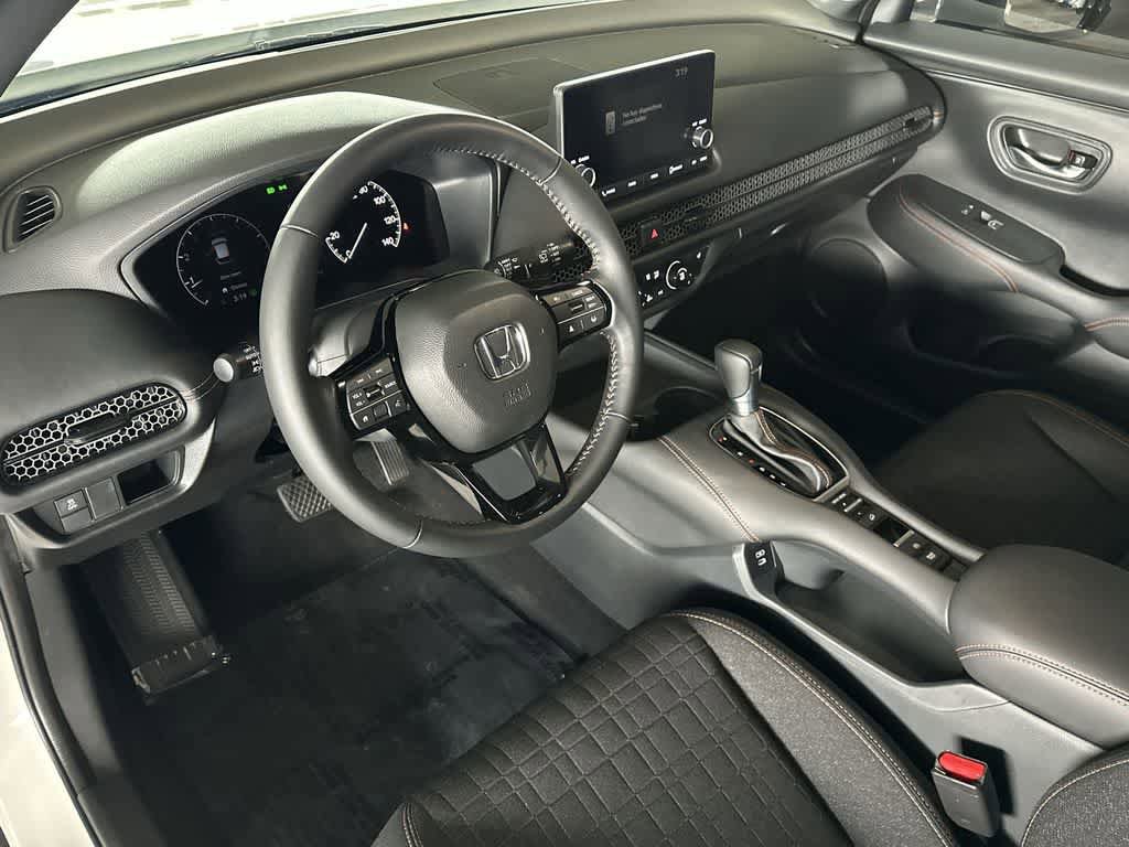 Used 2025 Honda HR-V Sport image 13