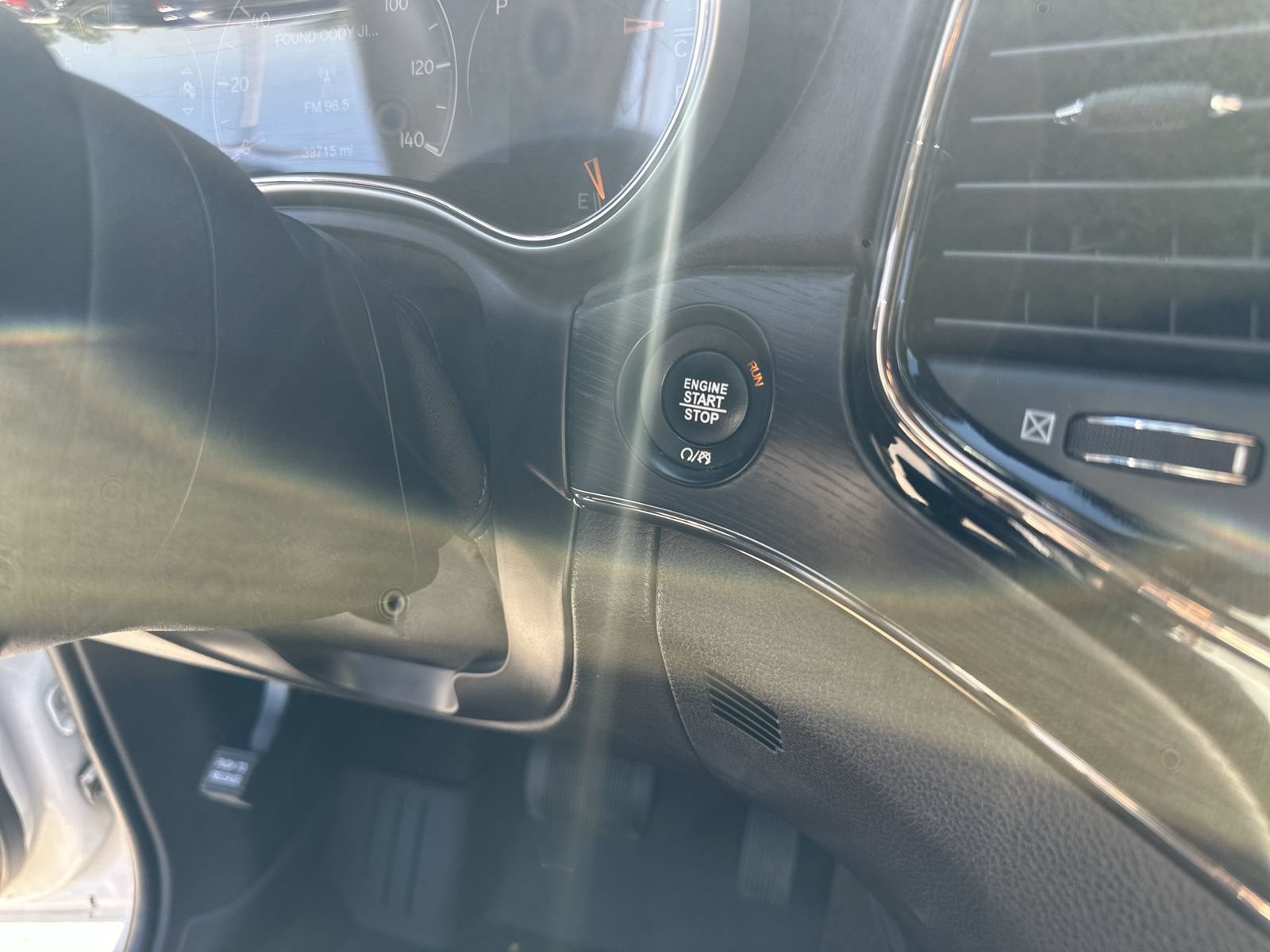 Used 2019 Jeep Grand Cherokee Summit AWD/4WD image 17