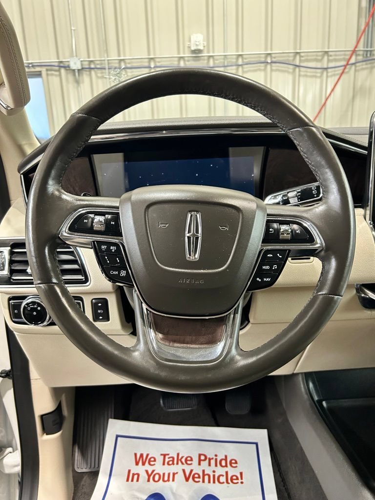 Used 2021 Lincoln Navigator L Reserve AWD/4WD image 11