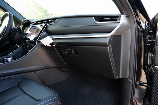 Certified 2025 Jeep Grand Cherokee Limited w/ Luxury Tech Group II image 45