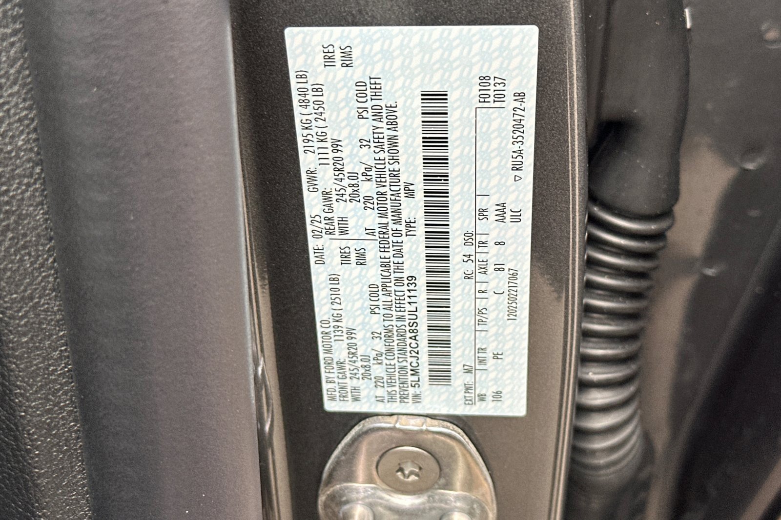 New 2025 Lincoln Corsair Reserve w/ Equipment Group 202A image 26