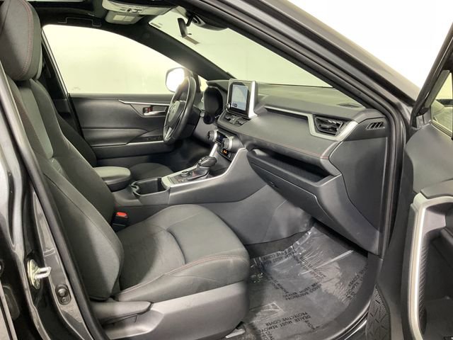 Used 2023 Toyota RAV4 SE w/ Weather & Moonroof Package image 26