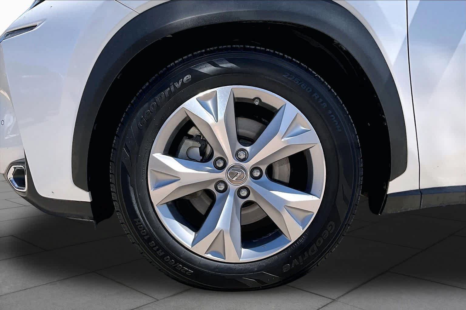 Used 2017 Lexus NX 300h AWD w/ Premium Package image 11
