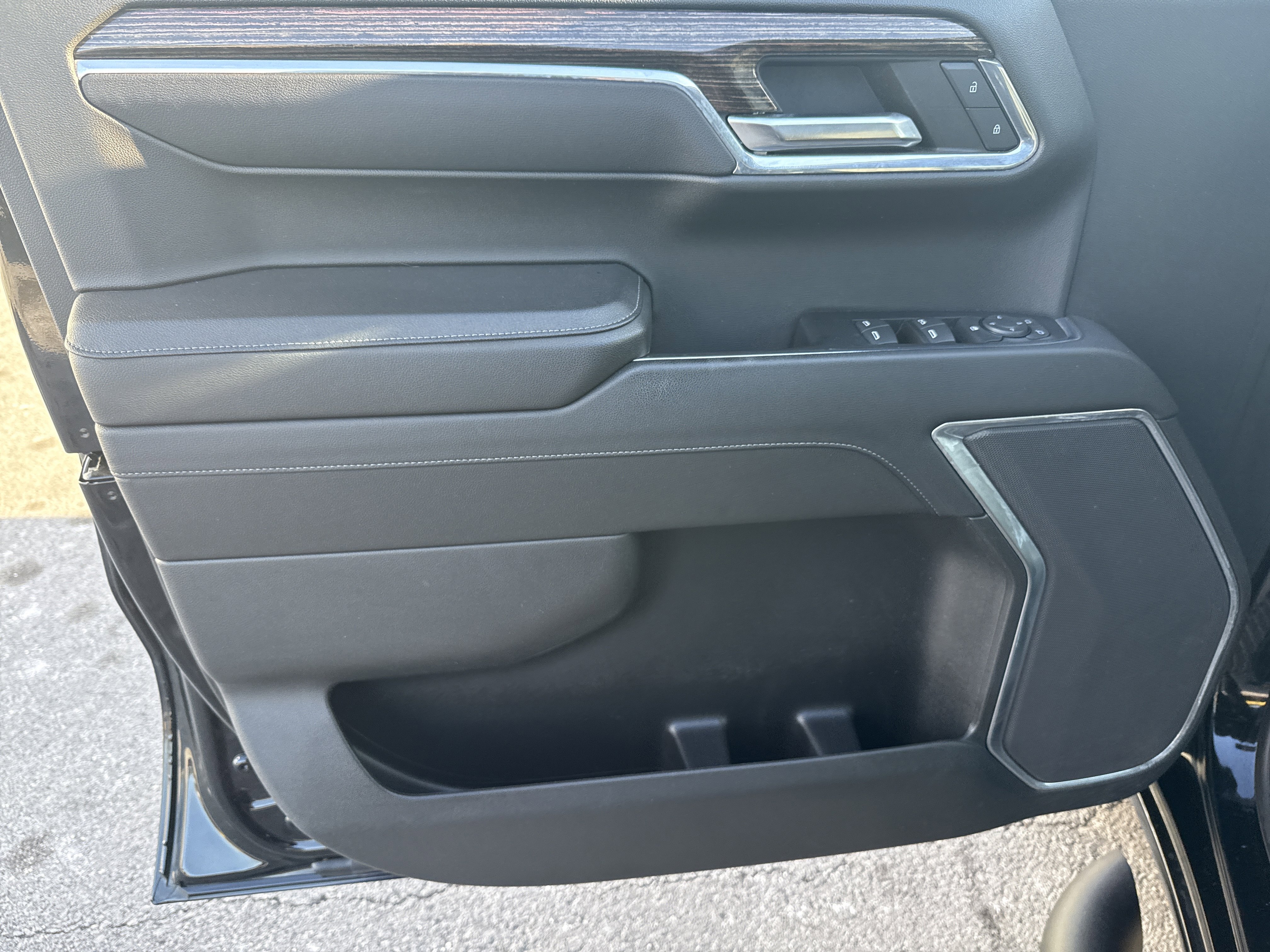 Used 2023 GMC Sierra 1500 Elevation image 16