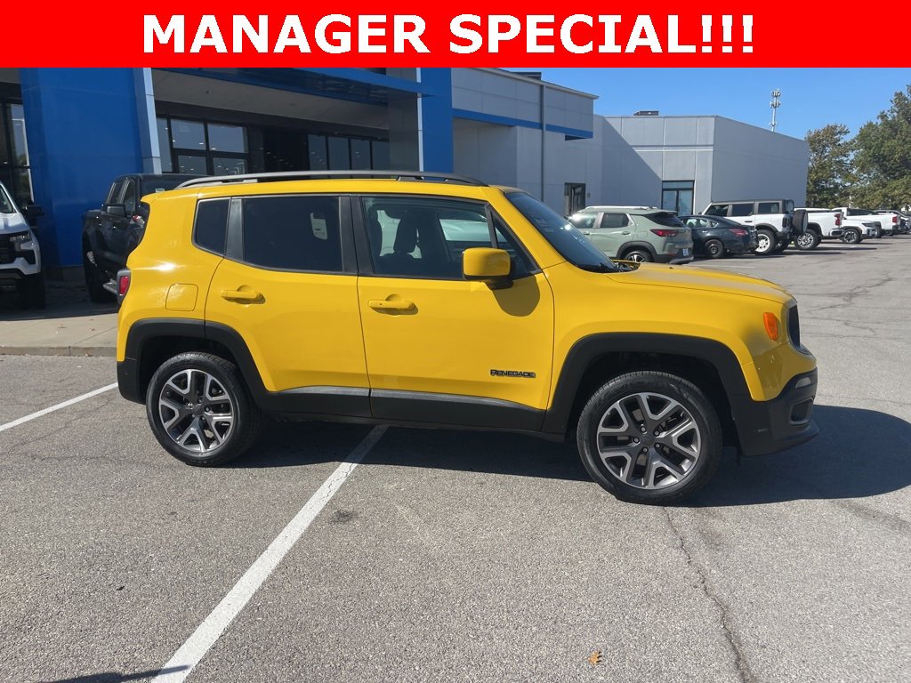 Used 2016 Jeep Renegade Latitude w/ Cold Weather Group image 2
