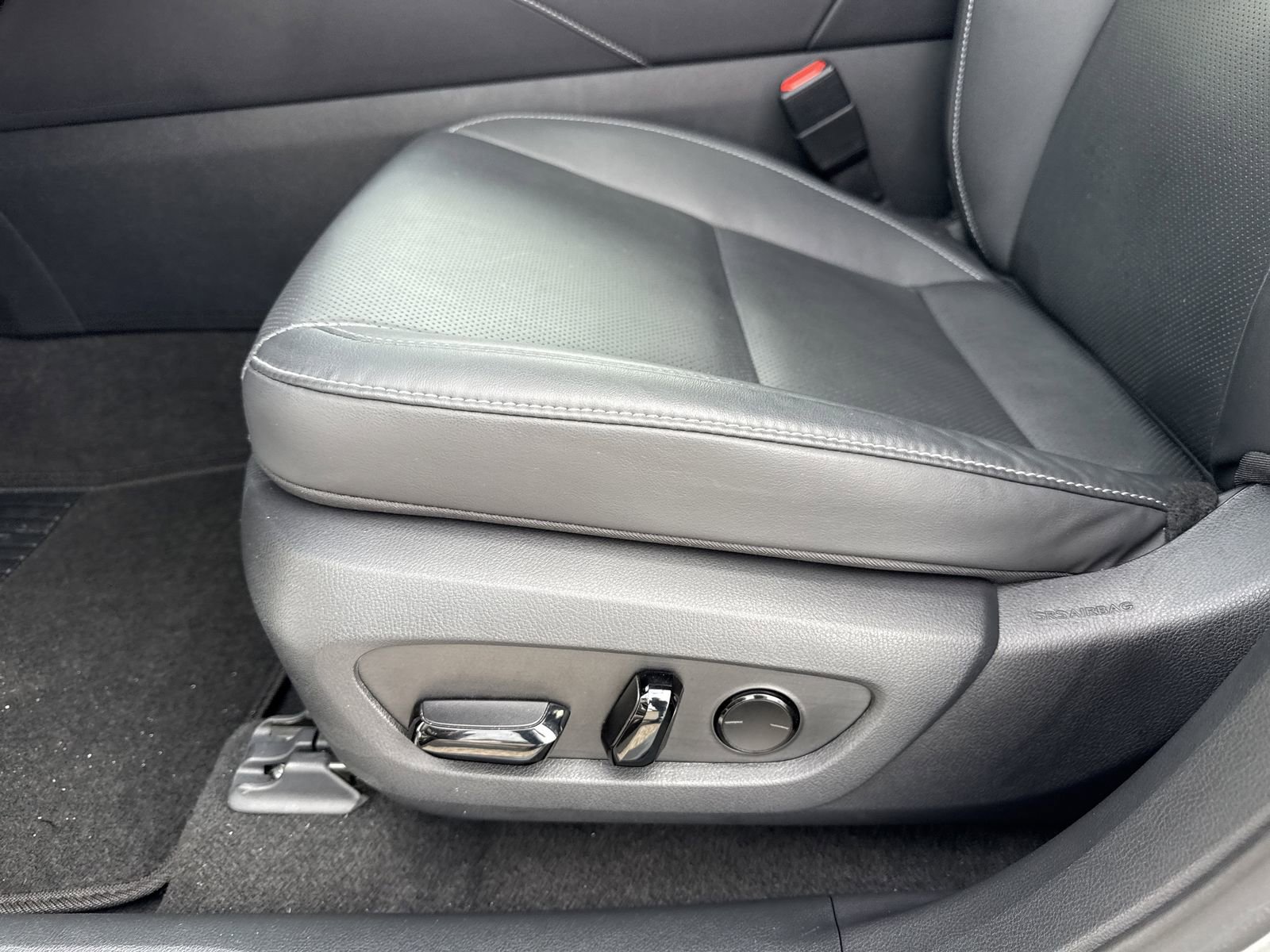 Used 2023 Lexus RX 350 Premium w/ Accessory Package (Z1) image 18