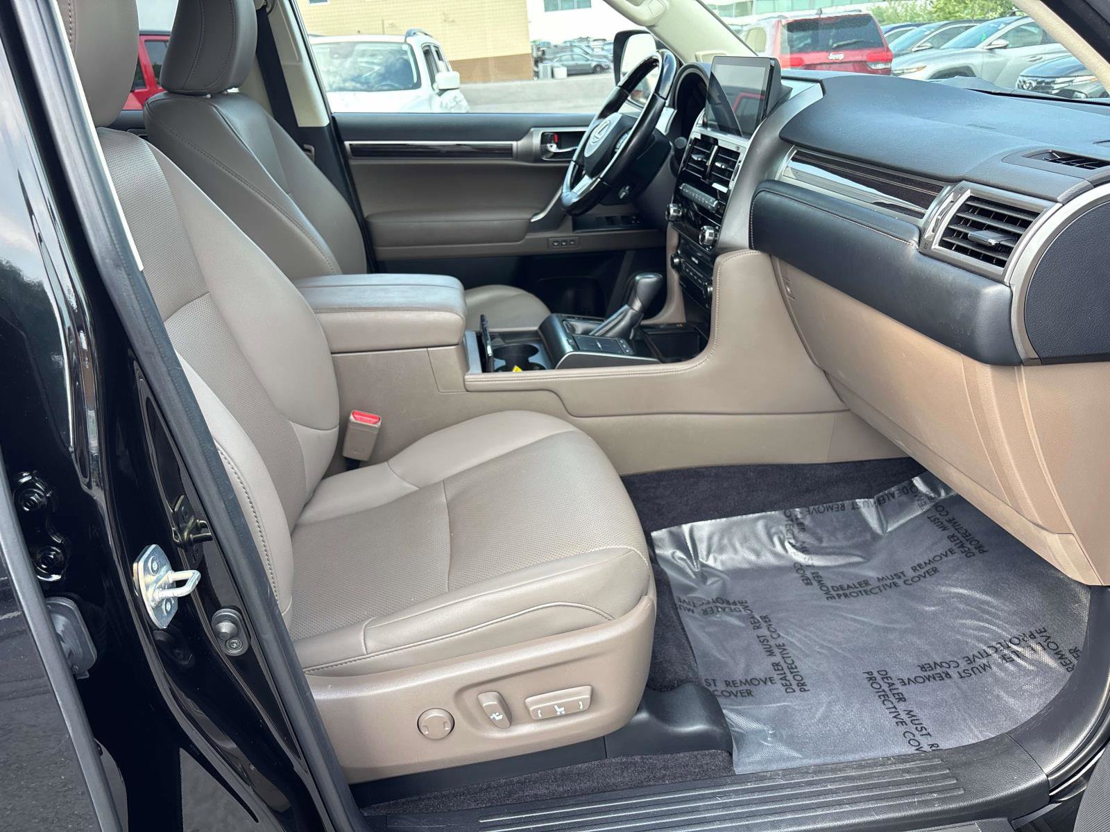 Used 2022 Lexus GX 460 Premium w/ Premium Package AWD/4WD image 14