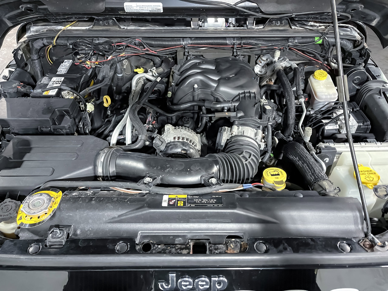 Used 2018 Jeep Wrangler Unlimited Sahara image 30