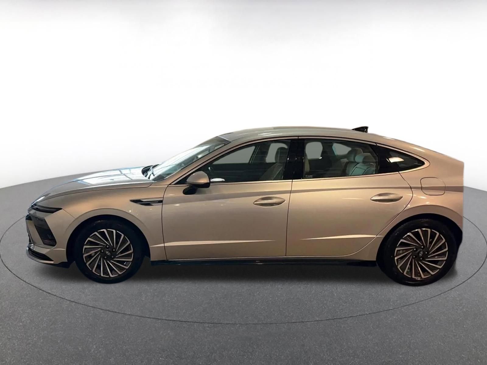 Used 2025 Hyundai Sonata SEL image 9
