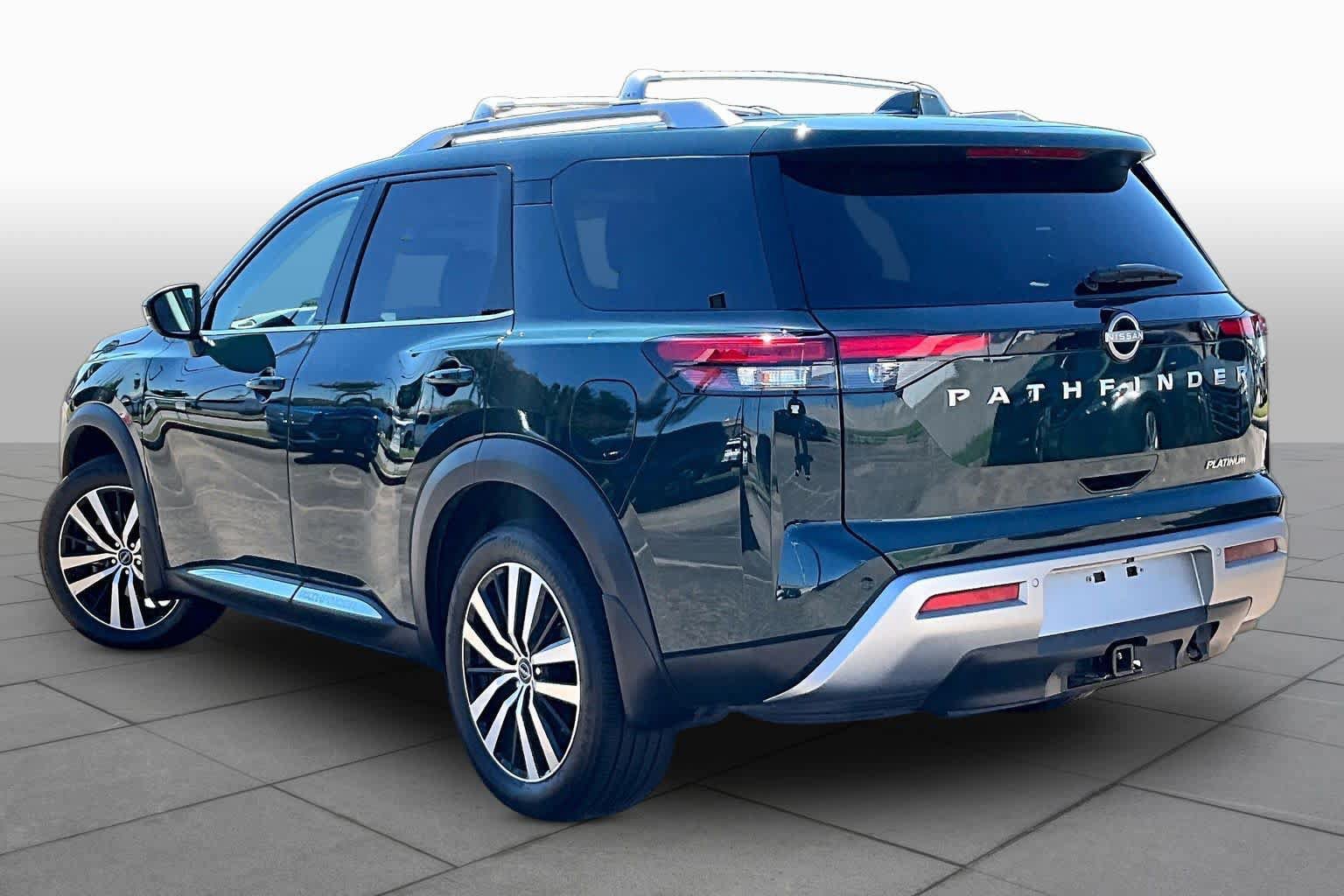 Certified 2025 Nissan Pathfinder Platinum w/ Cargo Package FWD image 12