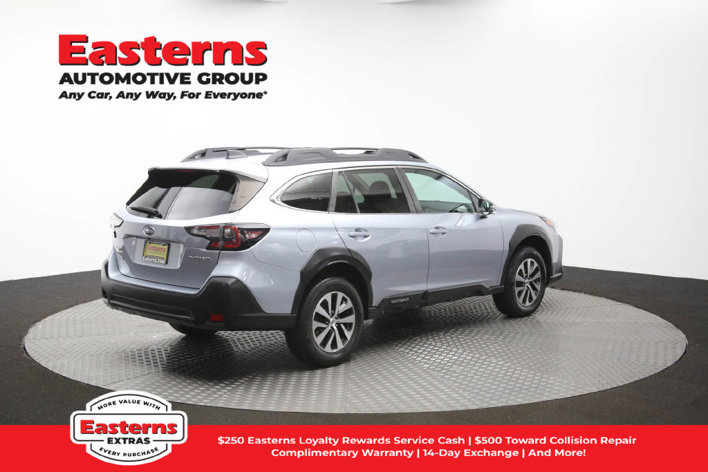 Used 2023 Subaru Outback Premium AWD/4WD image 42