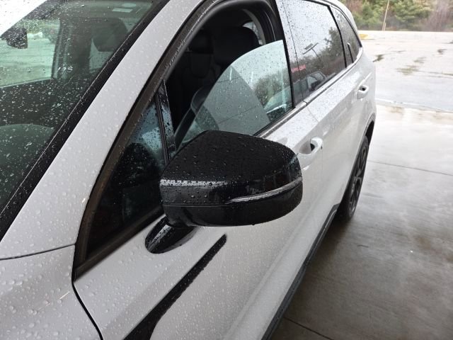 Used 2021 Kia Sorento EX image 18