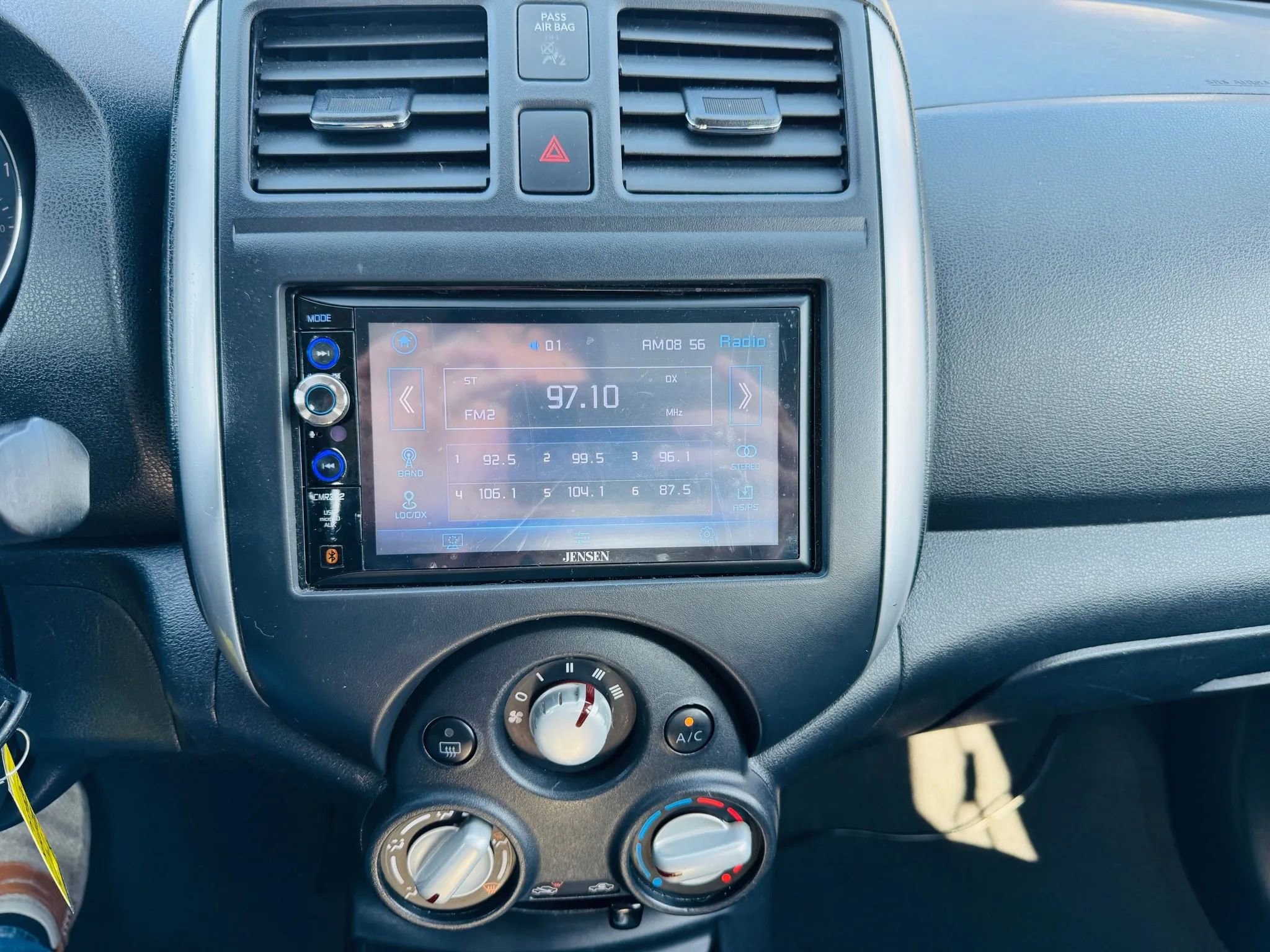 Used 2014 Nissan Versa SV image 15