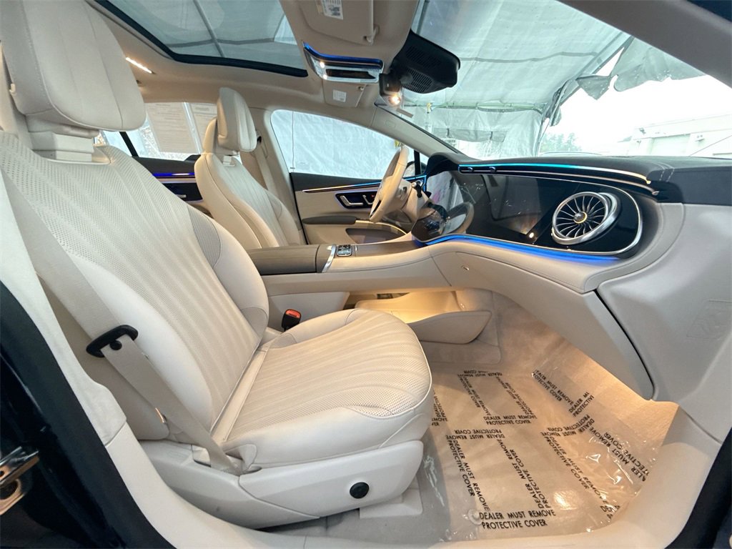 Used 2022 Mercedes-Benz EQS 580 4MATIC Sedan image 25