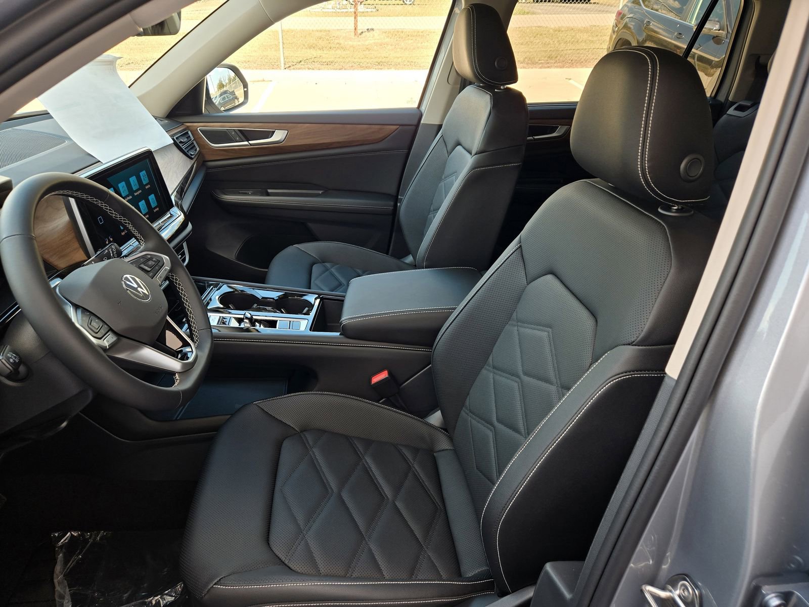 New 2026 Volkswagen Atlas SE image 18