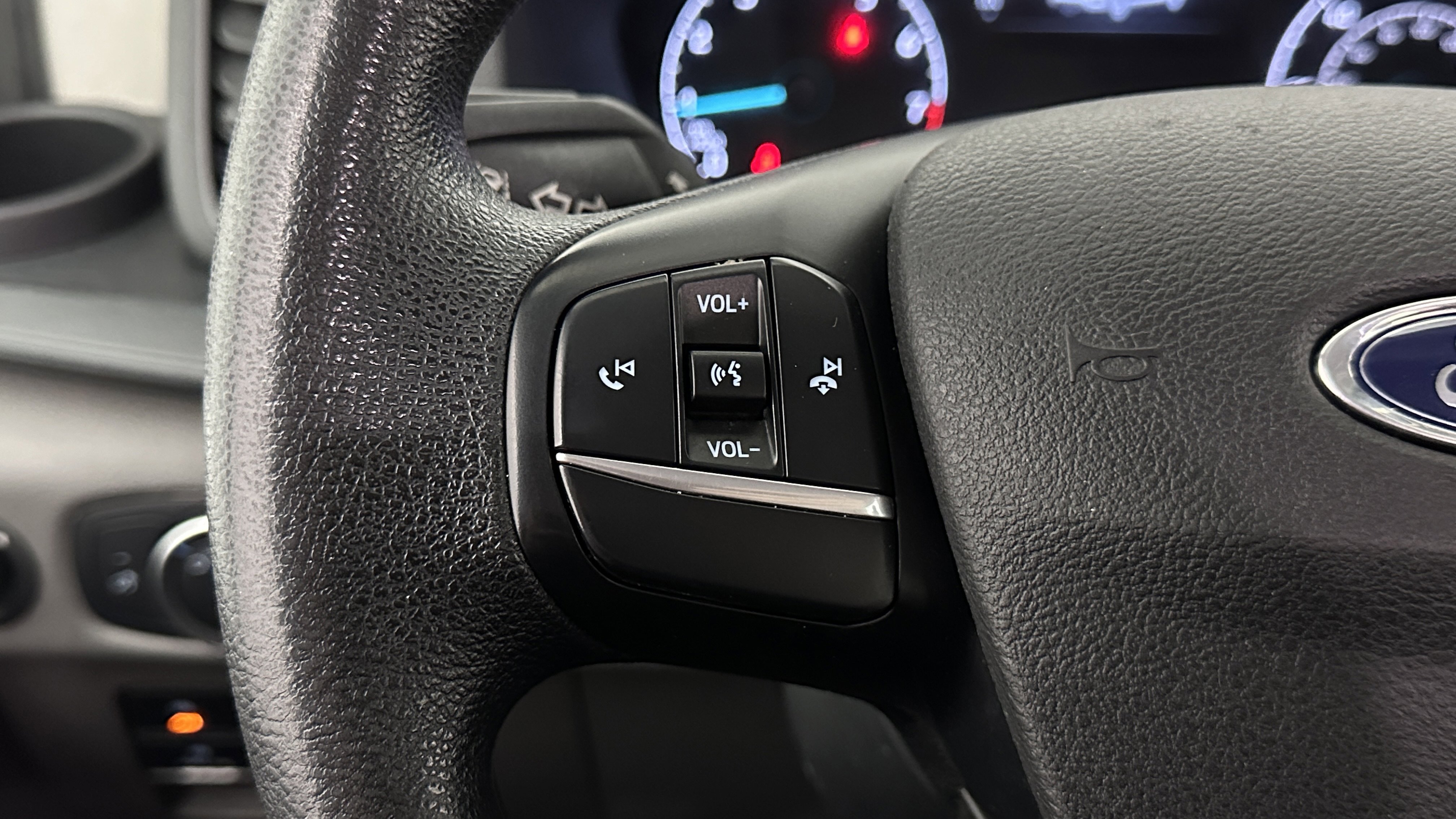 Used 2023 Ford Transit 250 Medium Roof w/ Load Area Protection Package RWD image 16