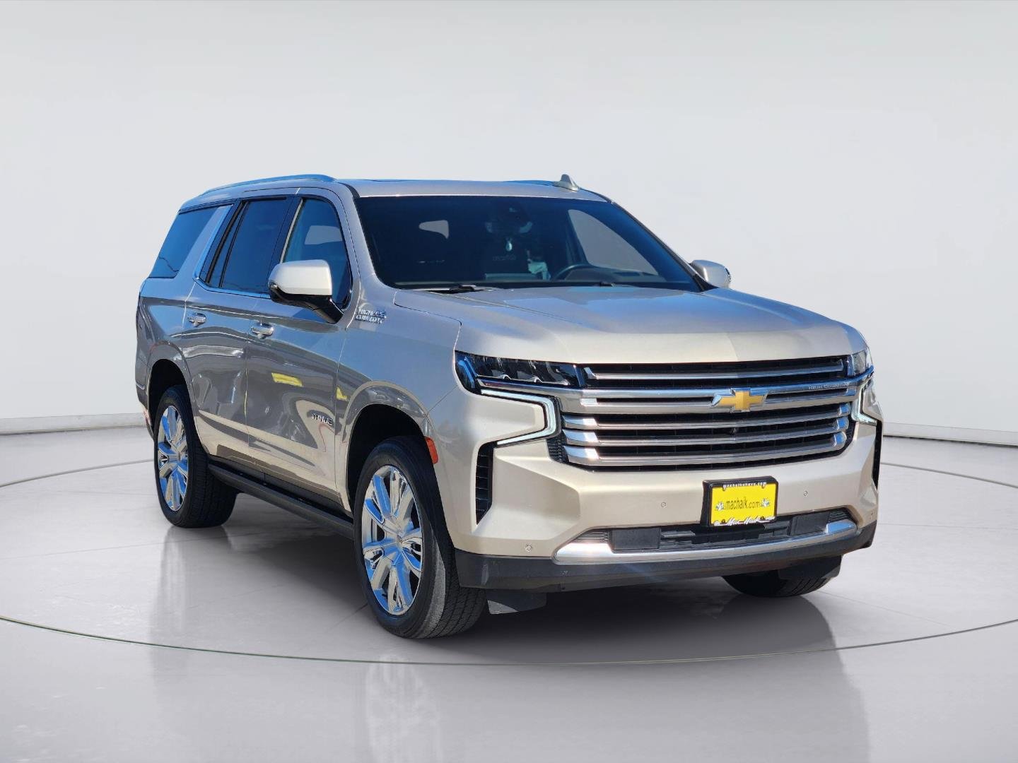 Used 2021 Chevrolet Tahoe High Country w/ Premium Package AWD/4WD image 3