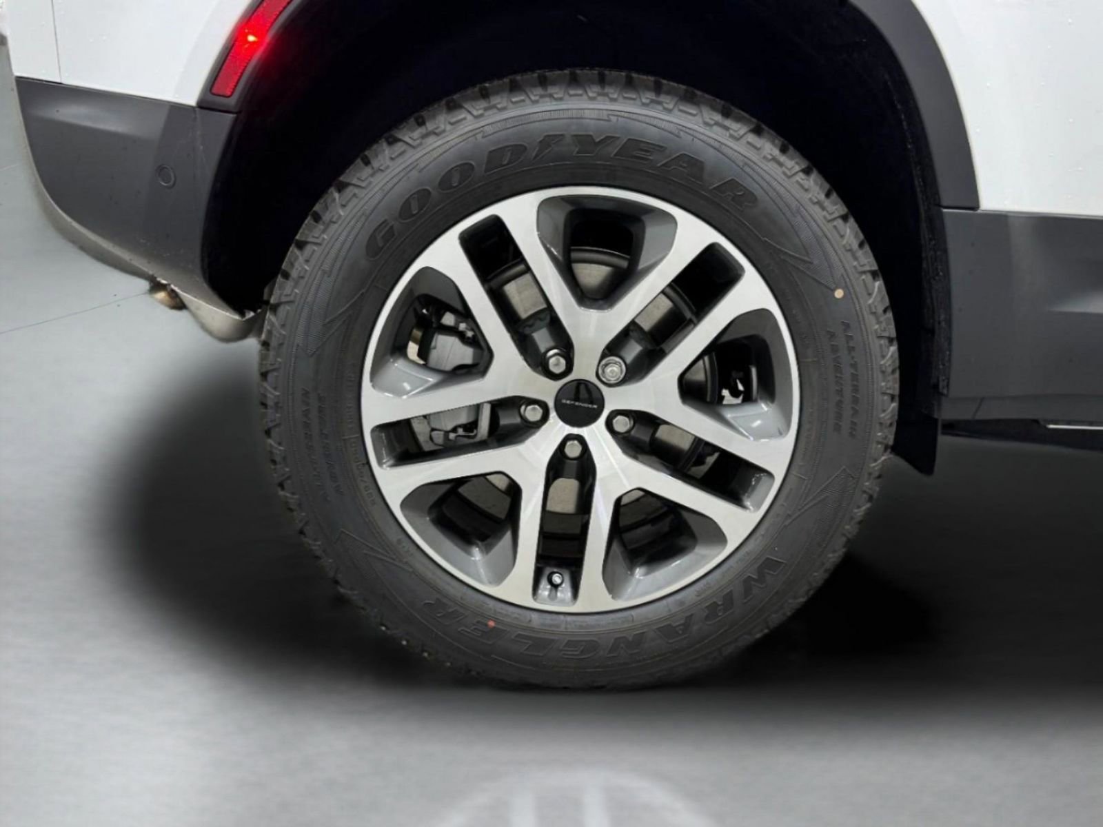 New 2026 Land Rover Defender 110 S image 5