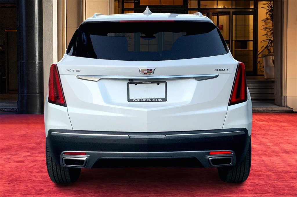 Used 2025 Cadillac XT5 Premium Luxury w/ LPO, Premium Carpet Package image 5