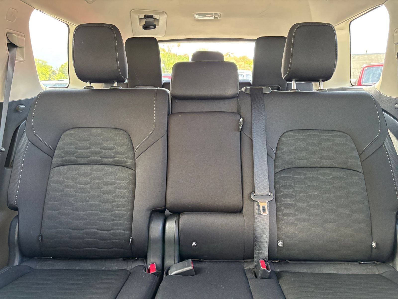 Used 2025 Nissan Pathfinder SV AWD/4WD image 41