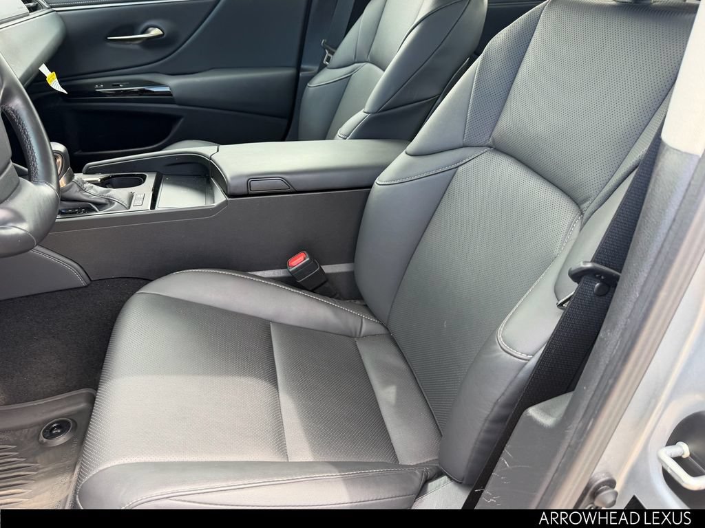 Used 2025 Lexus ES 300h w/ Premium Package FWD image 22