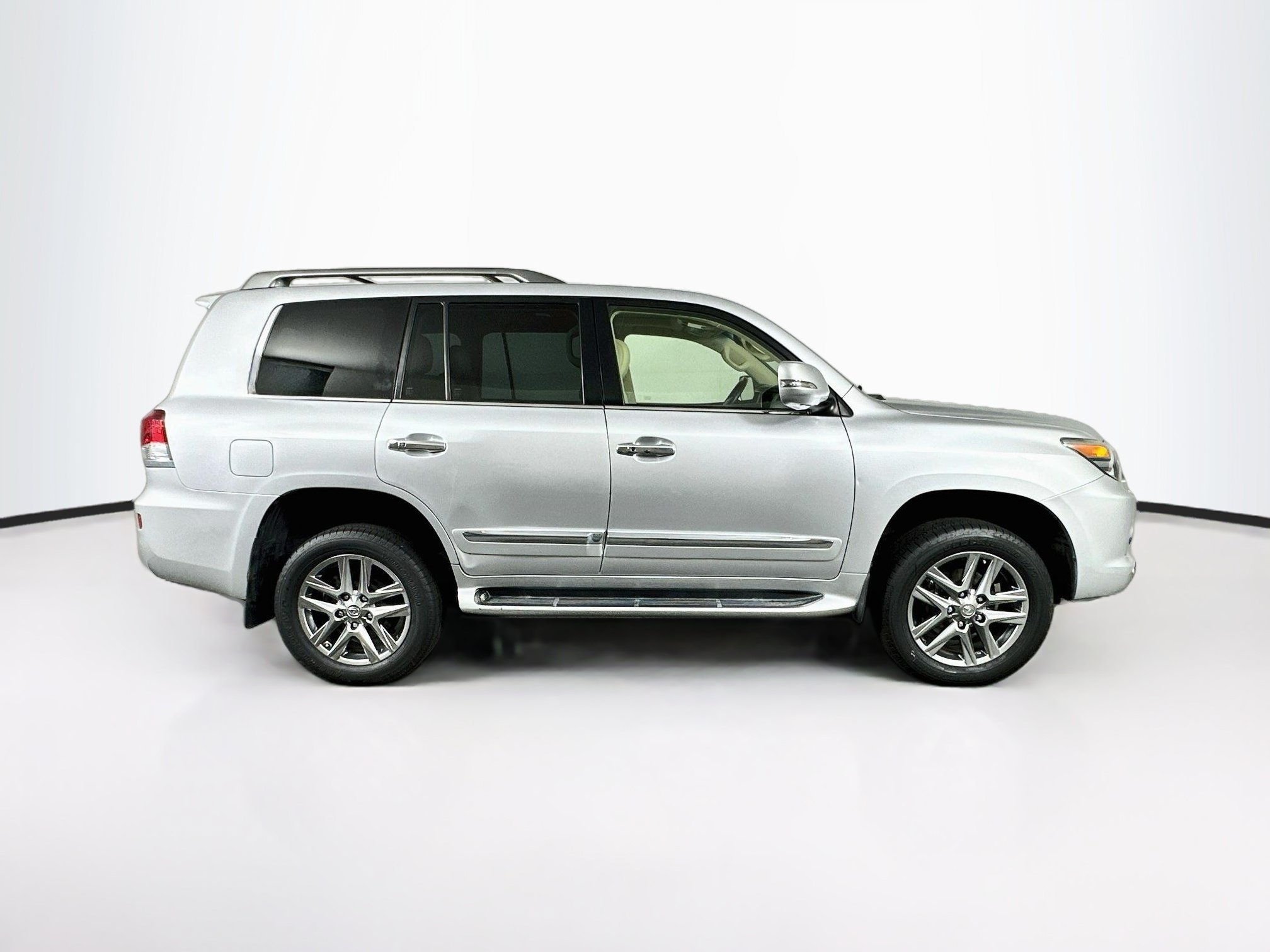 Used 2014 Lexus LX 570 4WD image 10