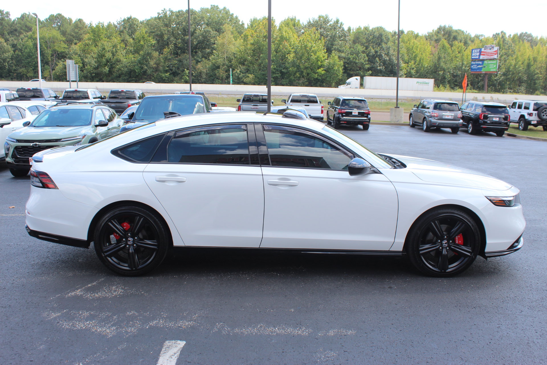 Used 2025 Honda Accord Sport image 5