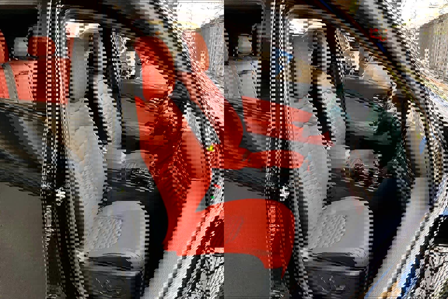 Used 2025 Kia Sportage SX image 8