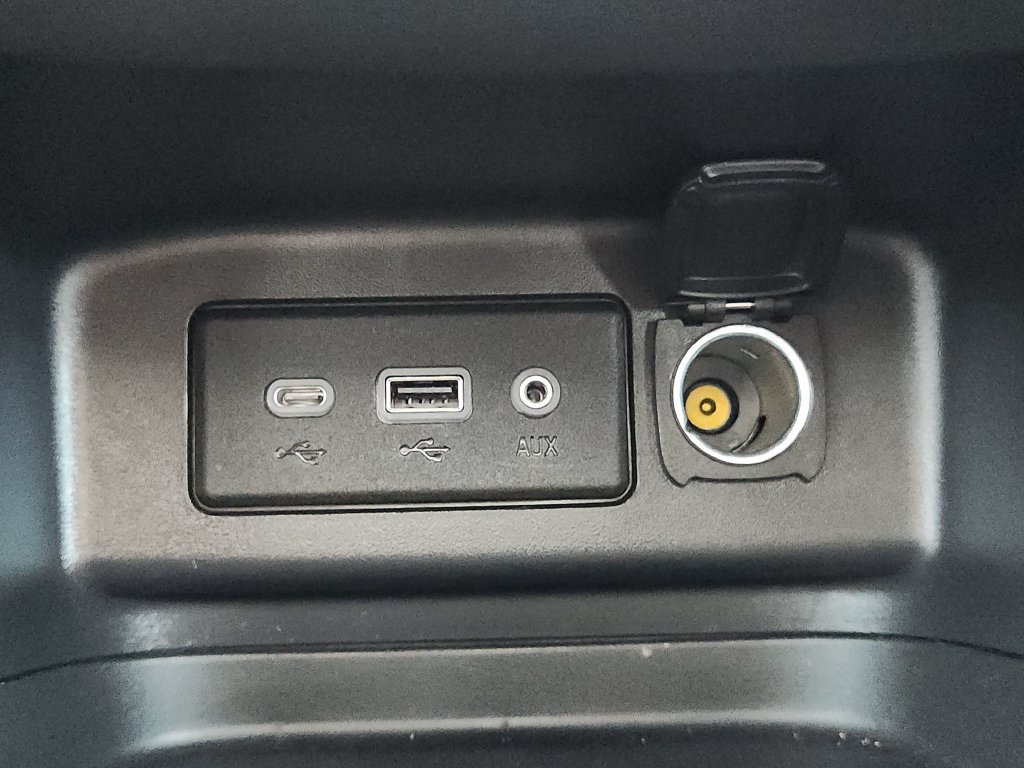 Used 2024 Chevrolet Equinox RS FWD image 22