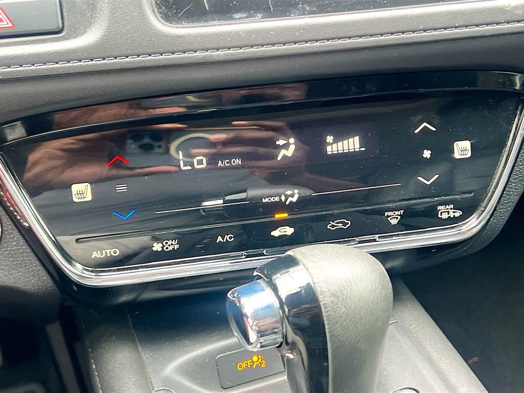 Used 2020 Honda HR-V Touring image 16