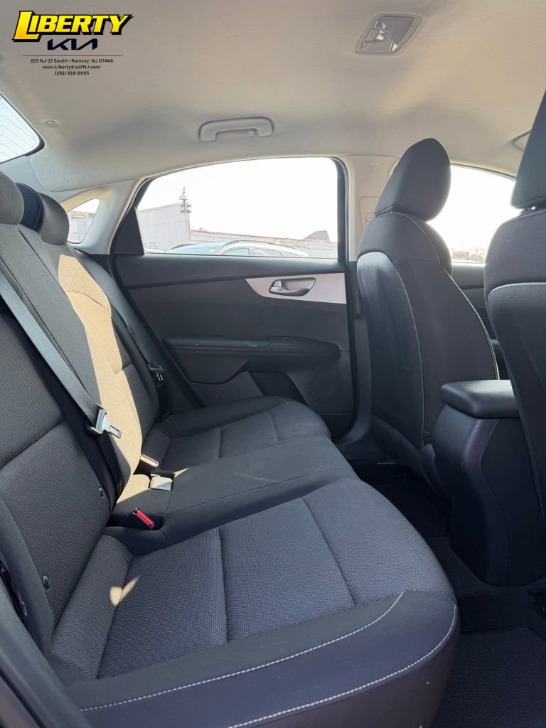 Used 2024 Kia Forte LXS image 10