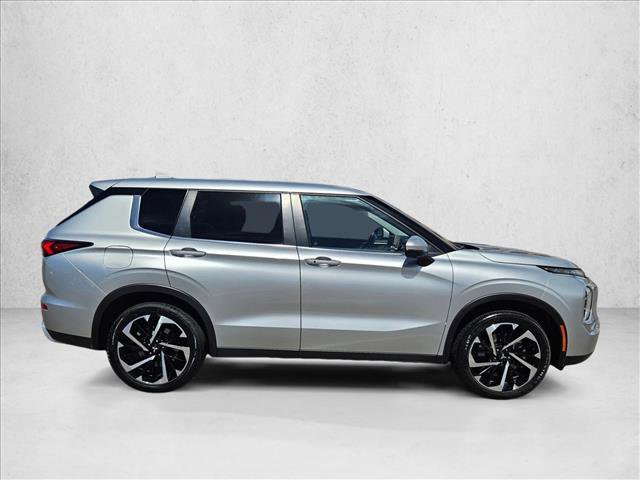 Used 2024 Mitsubishi Outlander SE FWD video 4