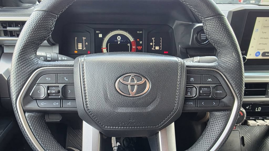 Used 2025 Toyota Tacoma SR5 AWD/4WD image 16