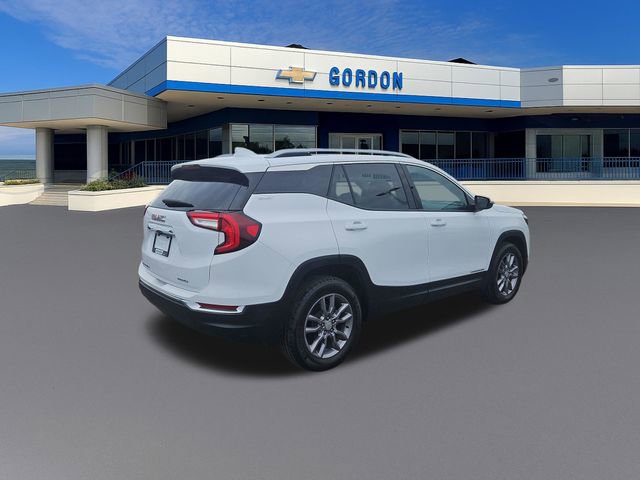 Used 2024 GMC Terrain SLT w/ LPO, Floor Liner Package AWD/4WD image 5