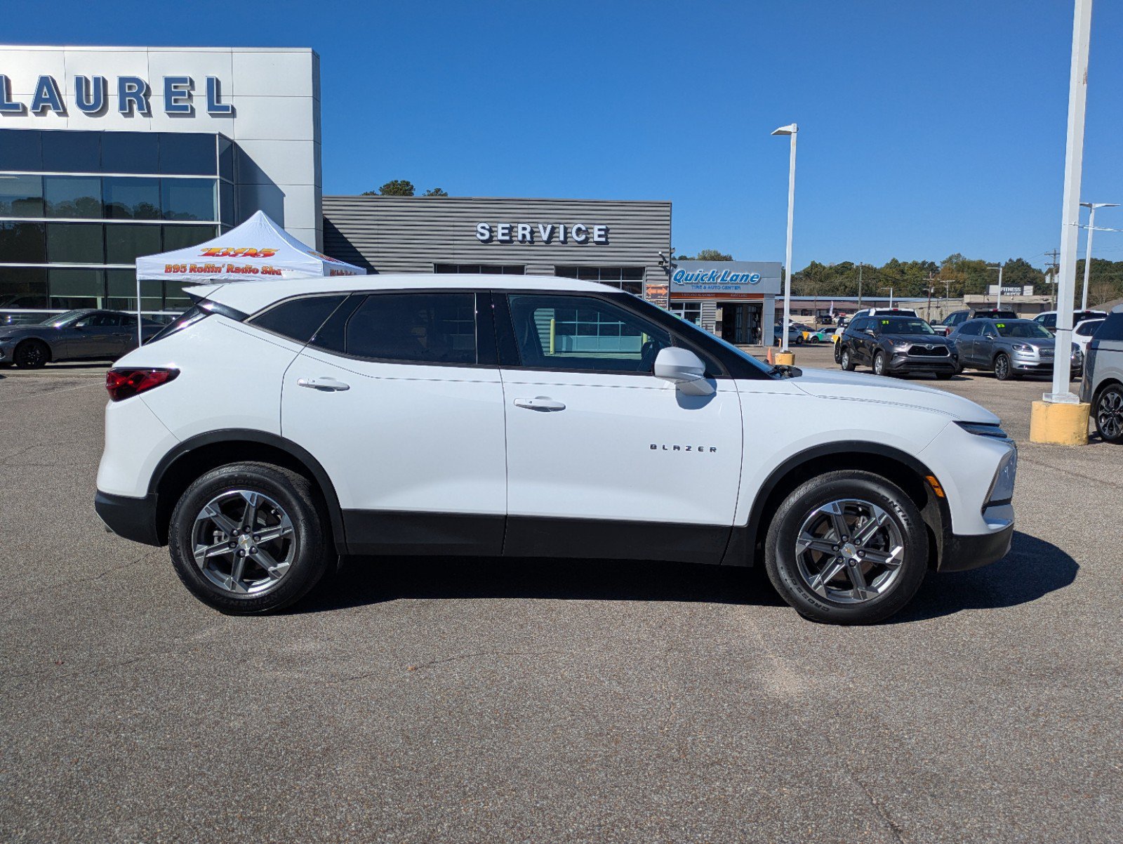 Used 2023 Chevrolet Blazer LT FWD image 8