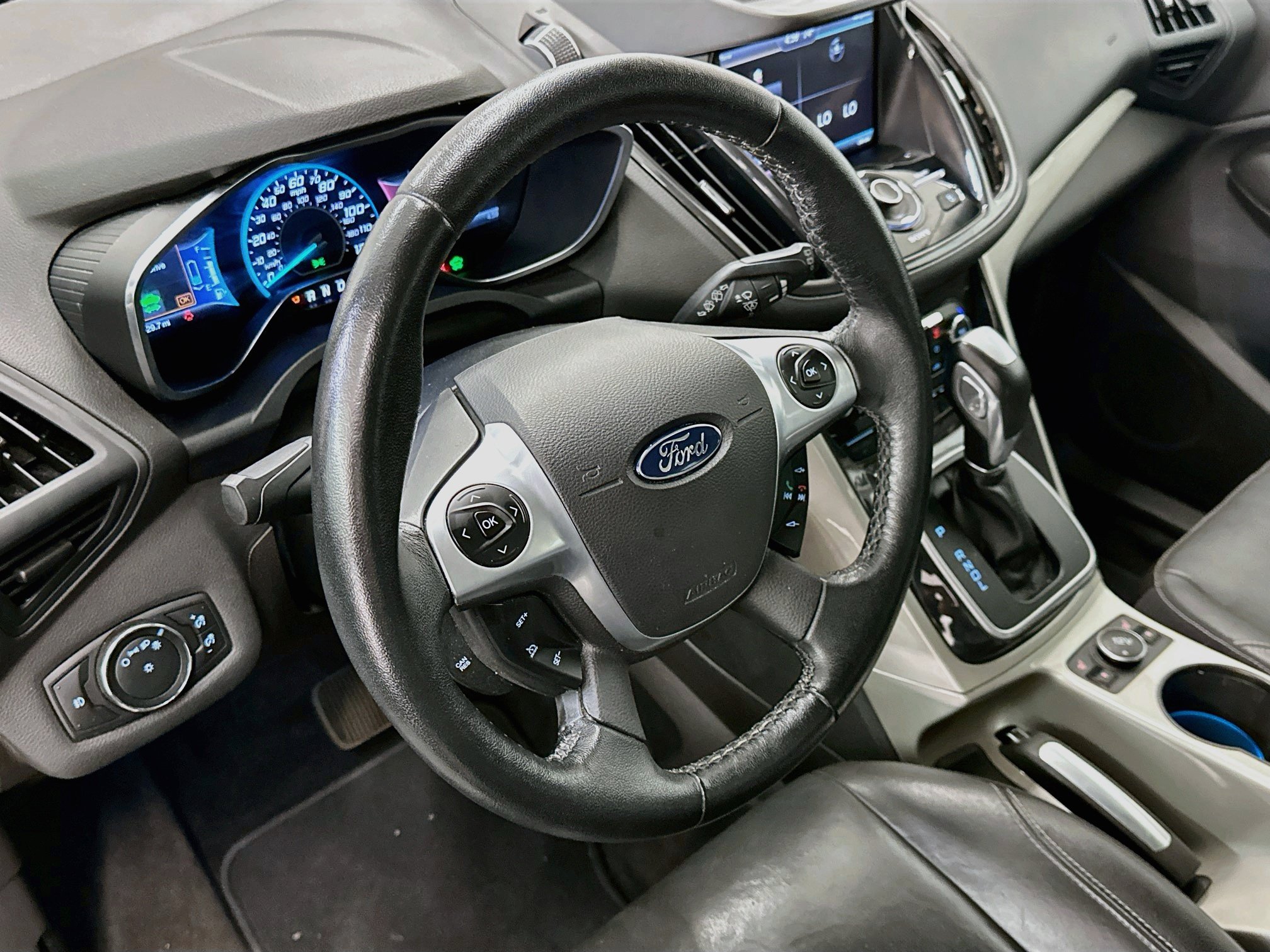 Used 2014 Ford C-MAX Energi SEL w/ Equipment Group 301A FWD image 18