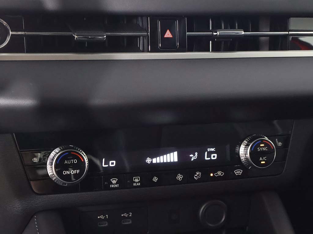 New 2025 Mitsubishi Outlander SE image 50