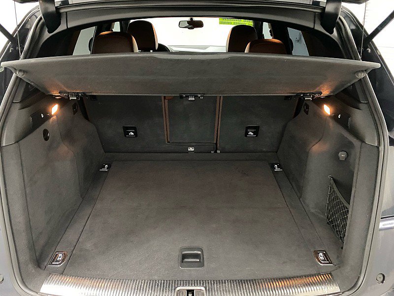 Used 2017 Audi Q5 2.0T Premium Plus w/ Technology Package image 12